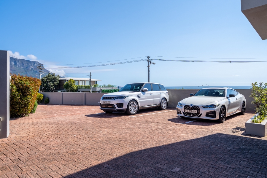 To Let 2 Bedroom Property for Rent in Camps Bay Western Cape